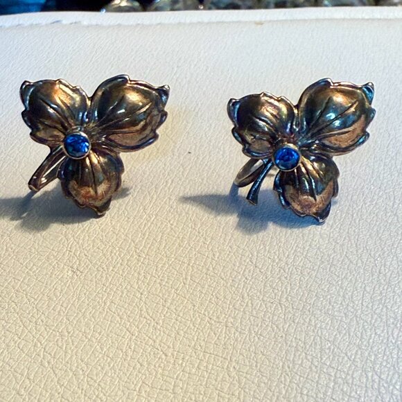 VTG ~ Sterling Silver Leaf Earrings With Blue Rhinestone  Very Old ~ Screw Backs - Picture 2 of 5